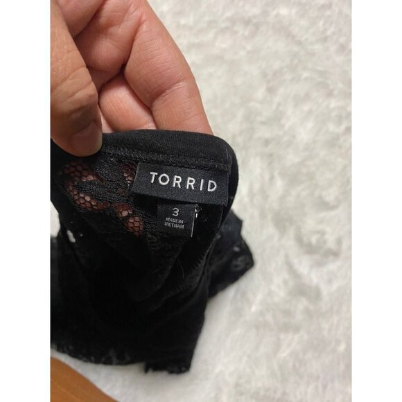 Torrid Unlined Black Lace Crew Tee 3 - Picture 5 of 8